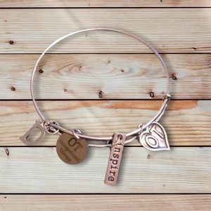 Silver bangle bracelet for letter D for an OT